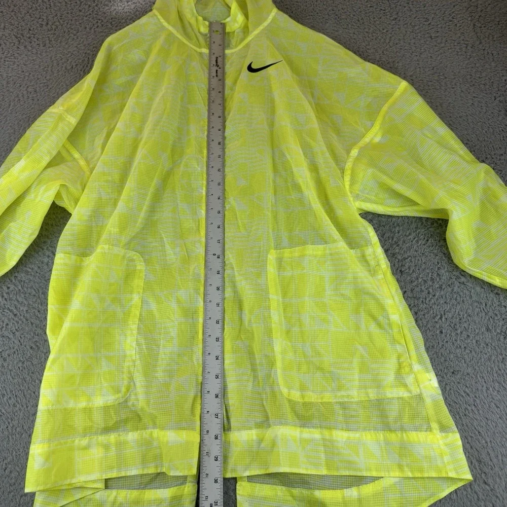 Nike Sportswear Indio Woven Jacket‎ in Lemon Venom/Black Womens Xs Lightweight